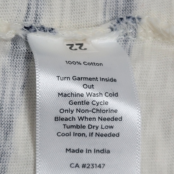 Talbots NWT Striped London Graphic Women's Top - Picture 13 of 14